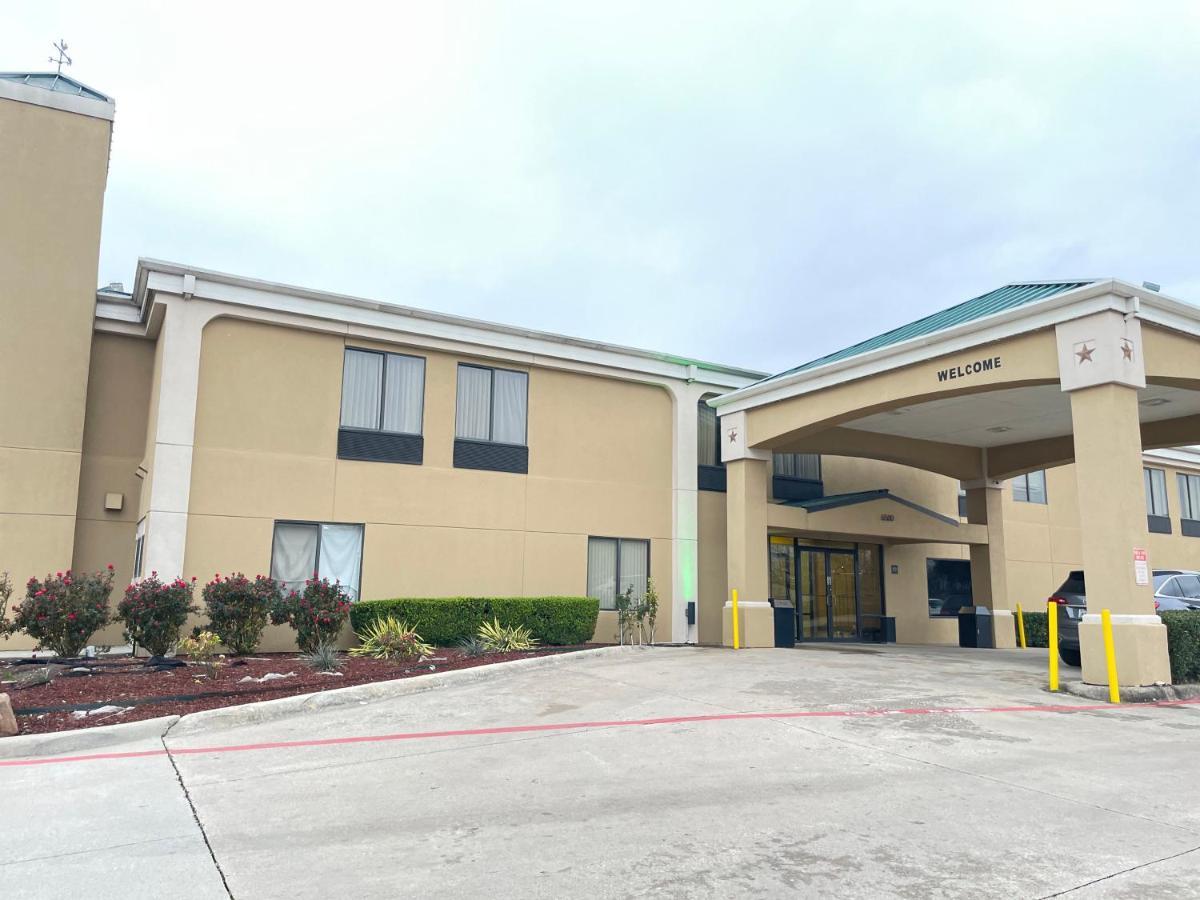 Super 8 By Wyndham Fort Worth Downtown South Εξωτερικό φωτογραφία