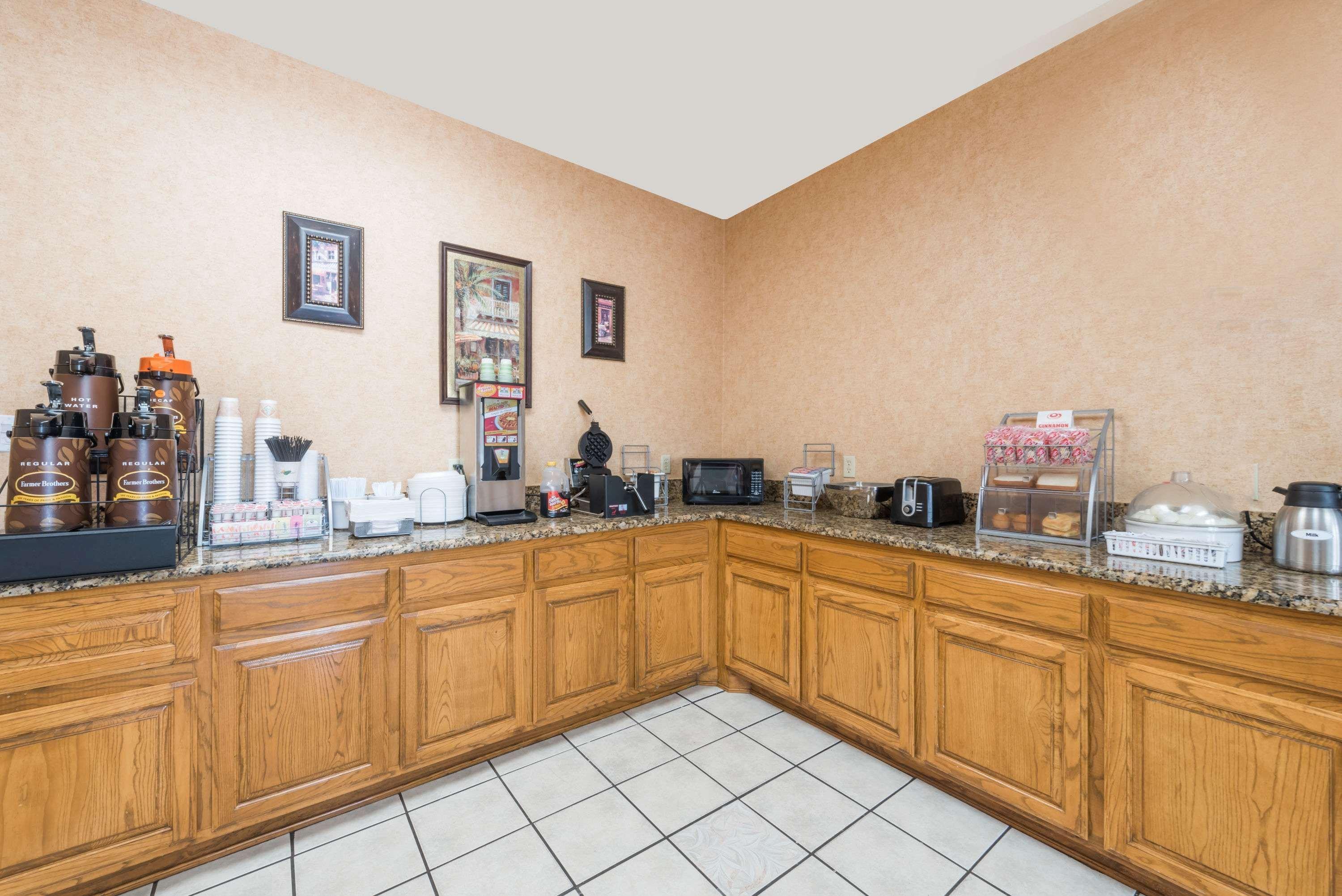 Super 8 By Wyndham Fort Worth Downtown South Εξωτερικό φωτογραφία