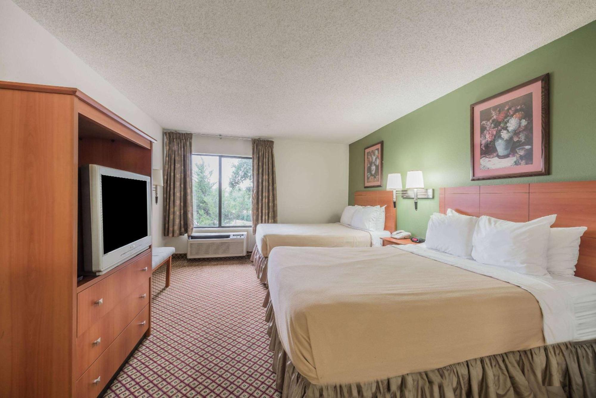 Super 8 By Wyndham Fort Worth Downtown South Εξωτερικό φωτογραφία